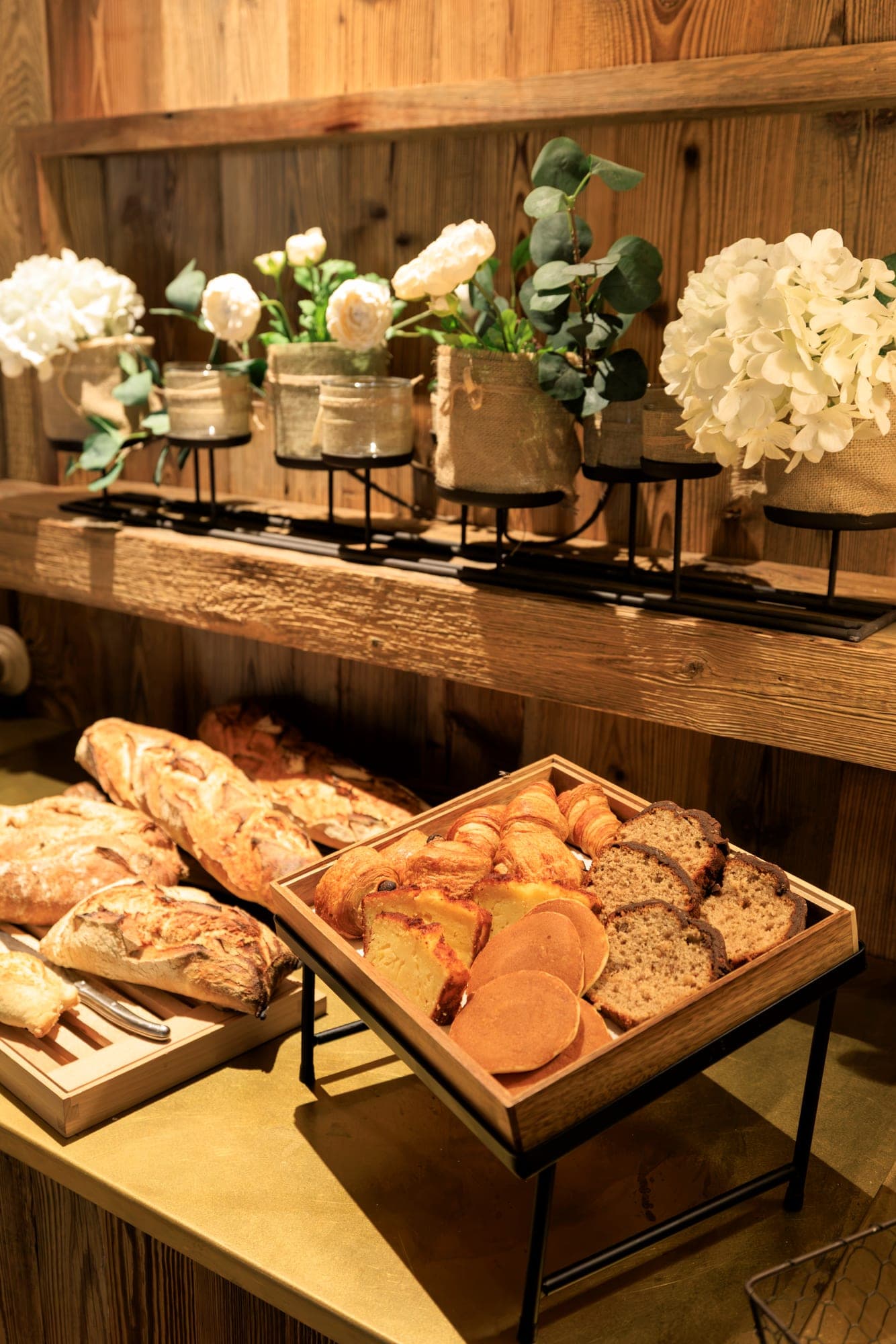 The gourmet break, breads and pastries